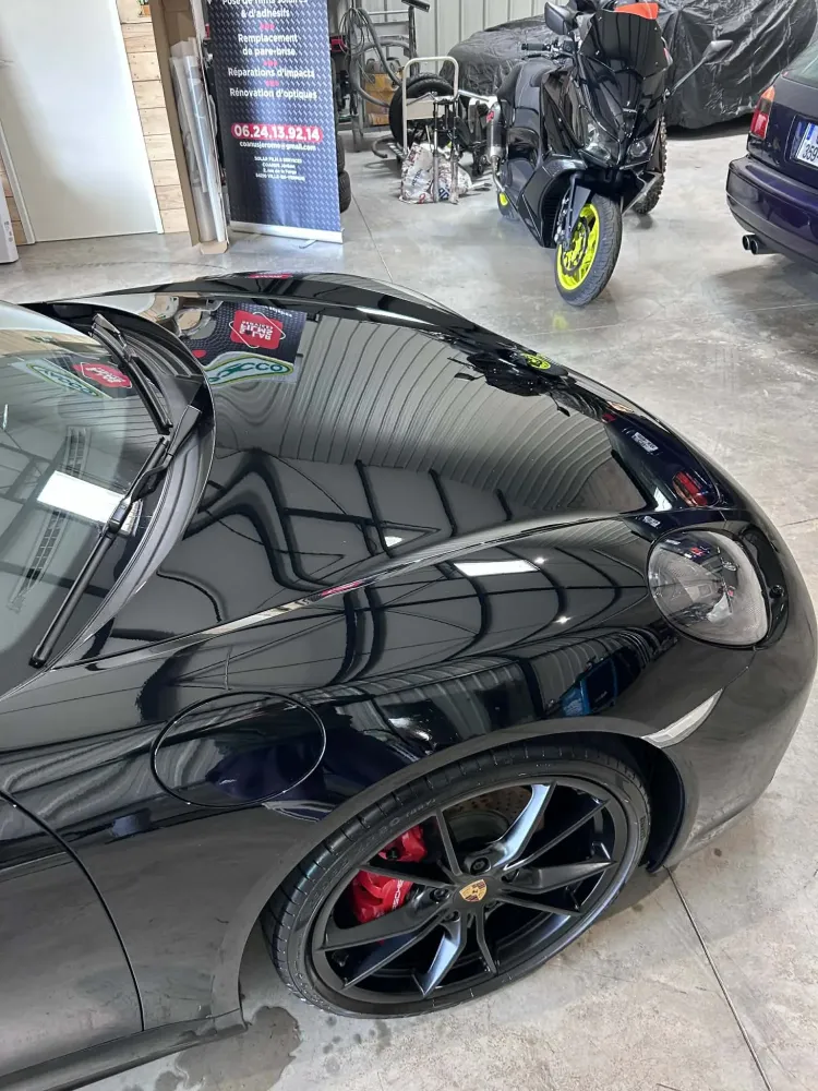 PORSCHE